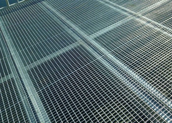 Chine Plancher industriel fait sur commande de grille, plancher ouvert de grille d'acier inoxydable d'OIN 9001 fournisseur