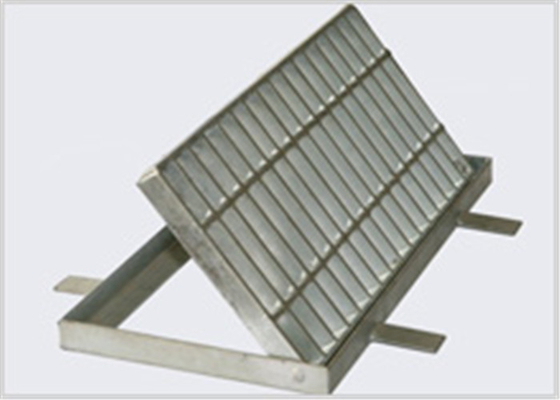 Chine 30 grilles de drain de cuvette de plancher du × 3, glissant les grilles résistantes de drain de fossé en métal fournisseur