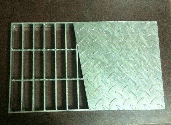 Chine Grille composée galvanisée plongée chaude de contrôleur en acier pour la plate-forme fournisseur