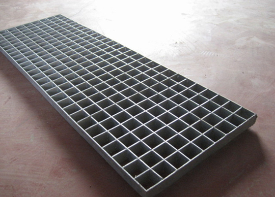 Chine Le × 30 3/32 grille de serrure de presse du × 3, immersion chaude a galvanisé la grille d'acier de plancher fournisseur