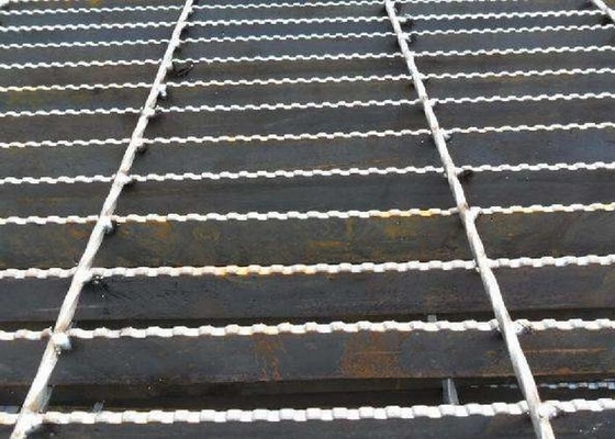 Chine Grille de barre d'acier au carbone Q235, approbation ISO9001 parquetante discordante en acier galvanisée fournisseur