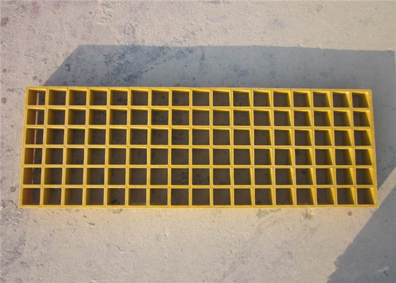 Chine 38 plancher de plastique du × 38 du × 38 râpant anti- la plate-forme coulissante de haute résistance de pétrole fournisseur