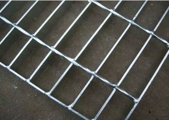 Chine Les anti grilles de drain de station de lavage de corrosion avec le cadre adaptent l'acier aux besoins du client galvanisé par taille fournisseur