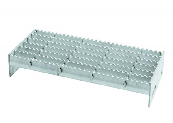 Chine Aperçu gratuit en acier galvanisé par taille adapté aux besoins du client ISO9001 de bandes de roulement d'escalier fournisseur