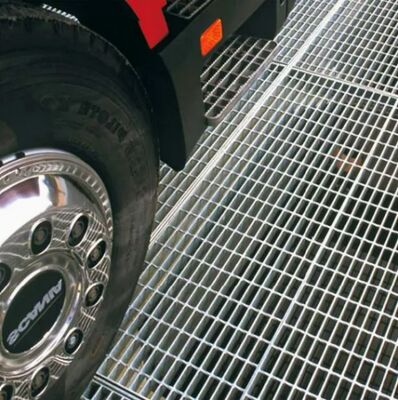 Grille d'acier galvanisé lourd avec matériau Q235 / Q345 / SS304 / SS316 pour un parking autopropulsé