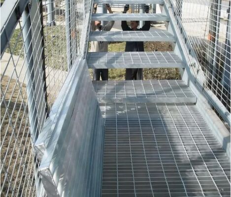 Grilles en barres d'acier galvanisé avec barres croisées soudéses pour revêtements de sol de plateformes industrielles