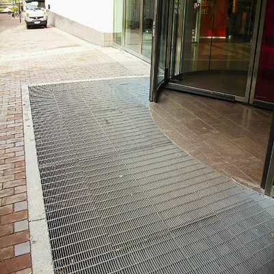 Grille d'acier galvanisé à chaud pour les marches d'escalier et les passerelles industrielles