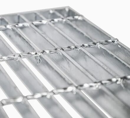 Couverture de drain à haute résistance en acier inoxydable à grille serrée galvanisée à chaud pour utilisation en extérieur