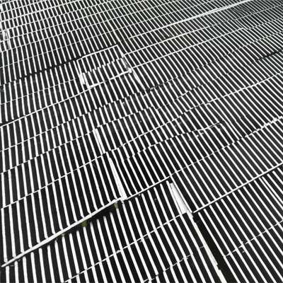 Grille en acier galvanisé à chaud de style dentelé avec espacement de 30 mm pour grille de plancher robuste