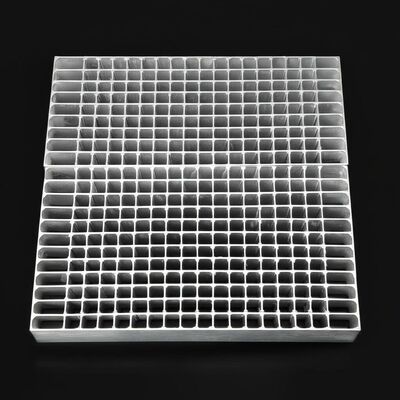 Grille en acier galvanisé robuste avec barres d'armature durables pour les allées et les égouts