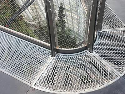 Grille en acier galvanisé à chaud avec conception antidérapante pour une capacité de charge lourde