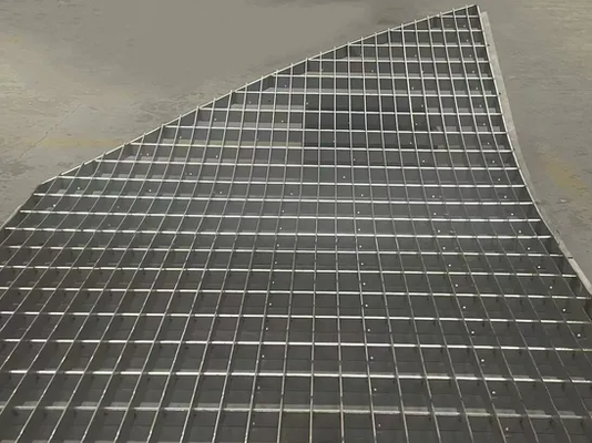 Galvanized Steel Grating - Corrosion Resistant High Strength Walkway Platform for Industrial Use
