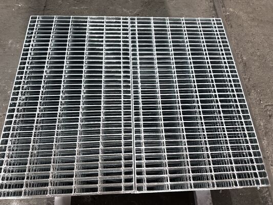 Hot-Dip Galvanized Heavy-Duty Steel Grating Drain Cover G505/30/100W Walkway Tread Plate