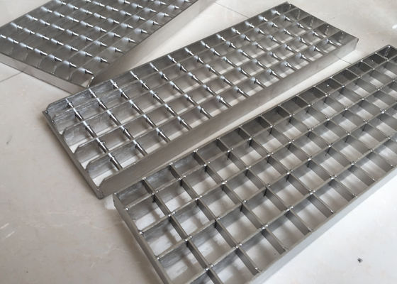 approbation ISO9001 faite sur commande tordue par 19W4 de soutien de grille d'acier inoxydable de barre