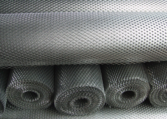 Anti matériel augmenté de glissement d'acier à faible teneur en carbone de maille en métal 4.5mm - 100mm LWM