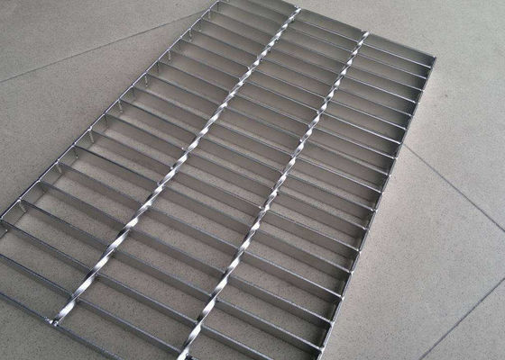 La couverture en métal de drain de l'approbation ISO9001, divers type drain en métal râpe l'allée