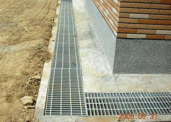 Argent/noir discordants de barre d'incidence de la couverture 30 x 5 de drain de grille d'acier à faible teneur en carbone