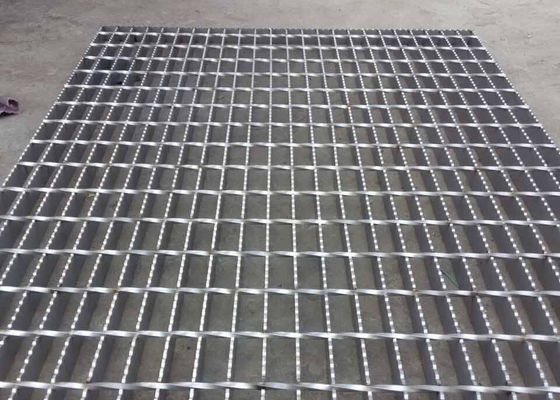 Solides solubles râpant le plancher en acier tordu de barre râpant la barre 32mm x 5mm de plaine de 6 x de 6mm